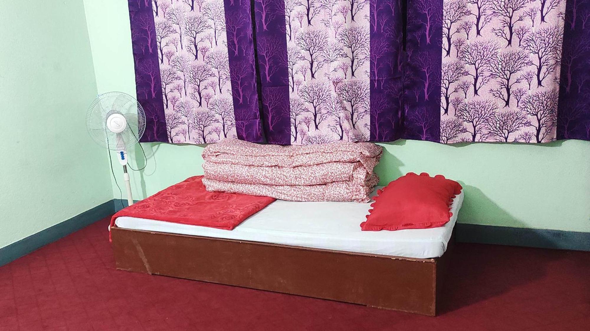 Budget Backpackers Hotel Lalitpur Exteriör bild